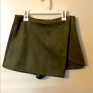 NWT Olive suede skort